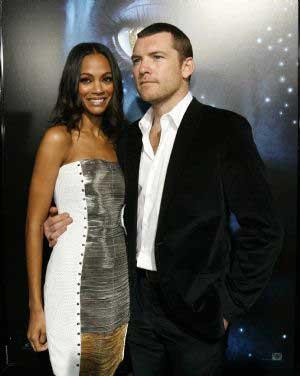 Cast&nbsp;members&nbsp;Zoe&nbsp;Saldana&nbsp;(L)&nbsp;and&nbsp;Sam&nbsp;Worthington&nbsp;pose&nbsp;at&nbsp;the&nbsp;premiere&nbsp;of&nbsp;"Avatar"&nbsp;at&nbsp;the&nbsp;Mann's&nbsp;Grauman&nbsp;Chinese&nbsp;theatre&nbsp;in&nbsp;Hollywood,&nbsp;California&nbsp;December&nbsp;16,&nbsp;2009.&nbsp;The&nbsp;movie&nbsp;opens&nbsp;in&nbsp;the&nbsp;U.S.&nbsp;on&nbsp;December&nbsp;18.&nbsp;(Xinhua/Reuters&nbsp;Photo)