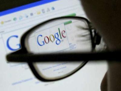 A&nbsp;Google&nbsp;search&nbsp;page&nbsp;is&nbsp;seen&nbsp;through&nbsp;the&nbsp;spectacles&nbsp;of&nbsp;a&nbsp;computer&nbsp;user&nbsp;in&nbsp;Leicester,&nbsp;central&nbsp;England&nbsp;July&nbsp;20,&nbsp;2007.&nbsp;(Xinhua/Reuters&nbsp;Photo)