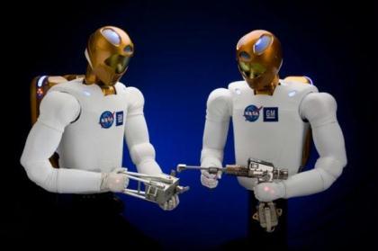 NASA&nbsp;is&nbsp;sending&nbsp;a&nbsp;human-like&nbsp;robot&nbsp;made&nbsp;jointly&nbsp;with&nbsp;General&nbsp;Motors&nbsp;Co.&nbsp;(GM)&nbsp;to&nbsp;the&nbsp;International&nbsp;Space&nbsp;Station&nbsp;this&nbsp;fall,&nbsp;GM&nbsp;said&nbsp;on&nbsp;its&nbsp;website&nbsp;Wednesday.&nbsp;(File&nbsp;Photo)