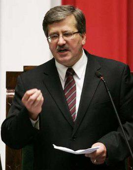 Poland's&nbsp;speaker&nbsp;of&nbsp;the&nbsp;lower&nbsp;chamber&nbsp;of&nbsp;parliament&nbsp;Bronislaw&nbsp;Komorowski&nbsp;speaks&nbsp;to&nbsp;members&nbsp;of&nbsp;parliament&nbsp;in&nbsp;Warsaw&nbsp;in&nbsp;this&nbsp;November&nbsp;5,&nbsp;2007&nbsp;file&nbsp;photo.&nbsp;REUTERS/Kacper&nbsp;Pempel/Files