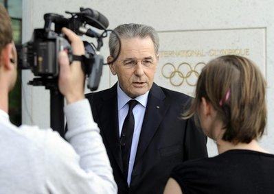 Jacques&nbsp;Rogge,&nbsp;President&nbsp;of&nbsp;the&nbsp;International&nbsp;Olympic&nbsp;Committee&nbsp;(IOC),&nbsp;speaks&nbsp;to&nbsp;journalists&nbsp;in&nbsp;front&nbsp;of&nbsp;the&nbsp;IOC&nbsp;headquarters&nbsp;in&nbsp;Lausanne,&nbsp;Switzerland,&nbsp;Wednesday,&nbsp;April&nbsp;21,&nbsp;2010.&nbsp;Rogge&nbsp;commented&nbsp;on&nbsp;the&nbsp;death&nbsp;of&nbsp;former&nbsp;IOC&nbsp;president&nbsp;Juan&nbsp;Antonio&nbsp;Samaranch,&nbsp;who&nbsp;died&nbsp;on&nbsp;21&nbsp;April&nbsp;at&nbsp;the&nbsp;age&nbsp;of&nbsp;89.&nbsp;The&nbsp;Quiron&nbsp;Hospital&nbsp;in&nbsp;Barcelona&nbsp;said&nbsp;Samaranch&nbsp;died&nbsp;after&nbsp;being&nbsp;admitted&nbsp;with&nbsp;heart&nbsp;problems.&nbsp;Samaranch&nbsp;headed&nbsp;the&nbsp;IOC&nbsp;from&nbsp;1980&nbsp;to&nbsp;2001.&nbsp;He&nbsp;retired&nbsp;as&nbsp;the&nbsp;second-longest&nbsp;serving&nbsp;president&nbsp;in&nbsp;the&nbsp;history&nbsp;of&nbsp;the&nbsp;IOC.(AP&nbsp;Photo/KEYSTONE/Christian&nbsp;Brun)