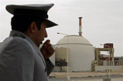An&nbsp;Iranian&nbsp;security&nbsp;guard&nbsp;watches&nbsp;over&nbsp;the&nbsp;nuclear&nbsp;reactor&nbsp;in&nbsp;Bushehr.&nbsp;Russia&nbsp;said&nbsp;it&nbsp;expects&nbsp;Iran&nbsp;to&nbsp;agree&nbsp;to&nbsp;enrich&nbsp;uranium&nbsp;abroad&nbsp;under&nbsp;the&nbsp;supervision&nbsp;of&nbsp;the&nbsp;International&nbsp;Atomic&nbsp;Energy&nbsp;Agency&nbsp;(IAEA)&nbsp;(AFP/File/Behrouz&nbsp;Mehri)