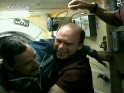 A&nbsp;Russian&nbsp;Soyuz&nbsp;spacecraft&nbsp;carrying&nbsp;three&nbsp;crew&nbsp;members,&nbsp;has&nbsp;docked&nbsp;at&nbsp;the&nbsp;International&nbsp;Space&nbsp;Station.&nbsp;(CCTV.com)
