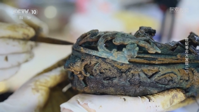 時代金工　古銅鎚出　蓮葉　持手菓子器　F　R5996B 時代金工 古銅鎚出 蓮葉 持手菓子器 F R5996B Chinese Vintage