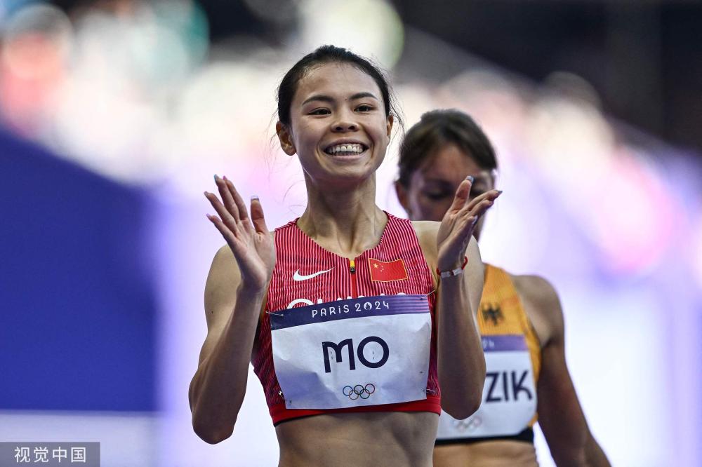 [图]女子400米栏复活赛:莫家蝶小组第一晋级半决赛
