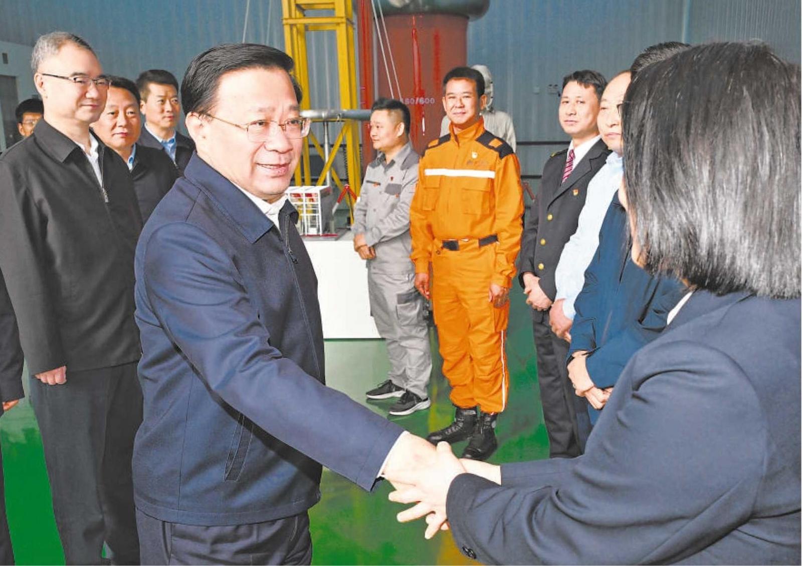 在"五一"国际劳动节来临之际,4月29日下午,安徽省委书记韩俊,省长