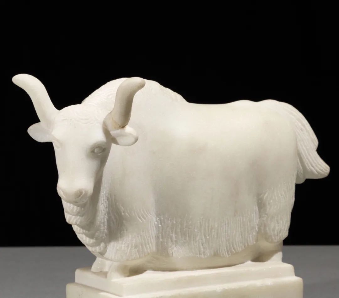 牦牛  刘开渠  雕塑  1960年  19.5×10×26cm  中国美术馆藏