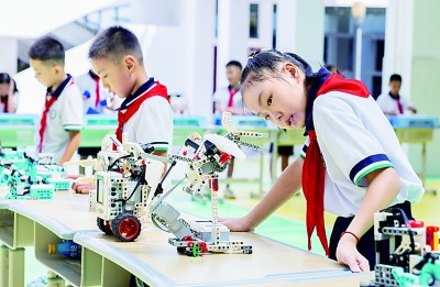 AI时代，如何成为不可替代的智慧教师_新闻频道_央视网(cctv.com)