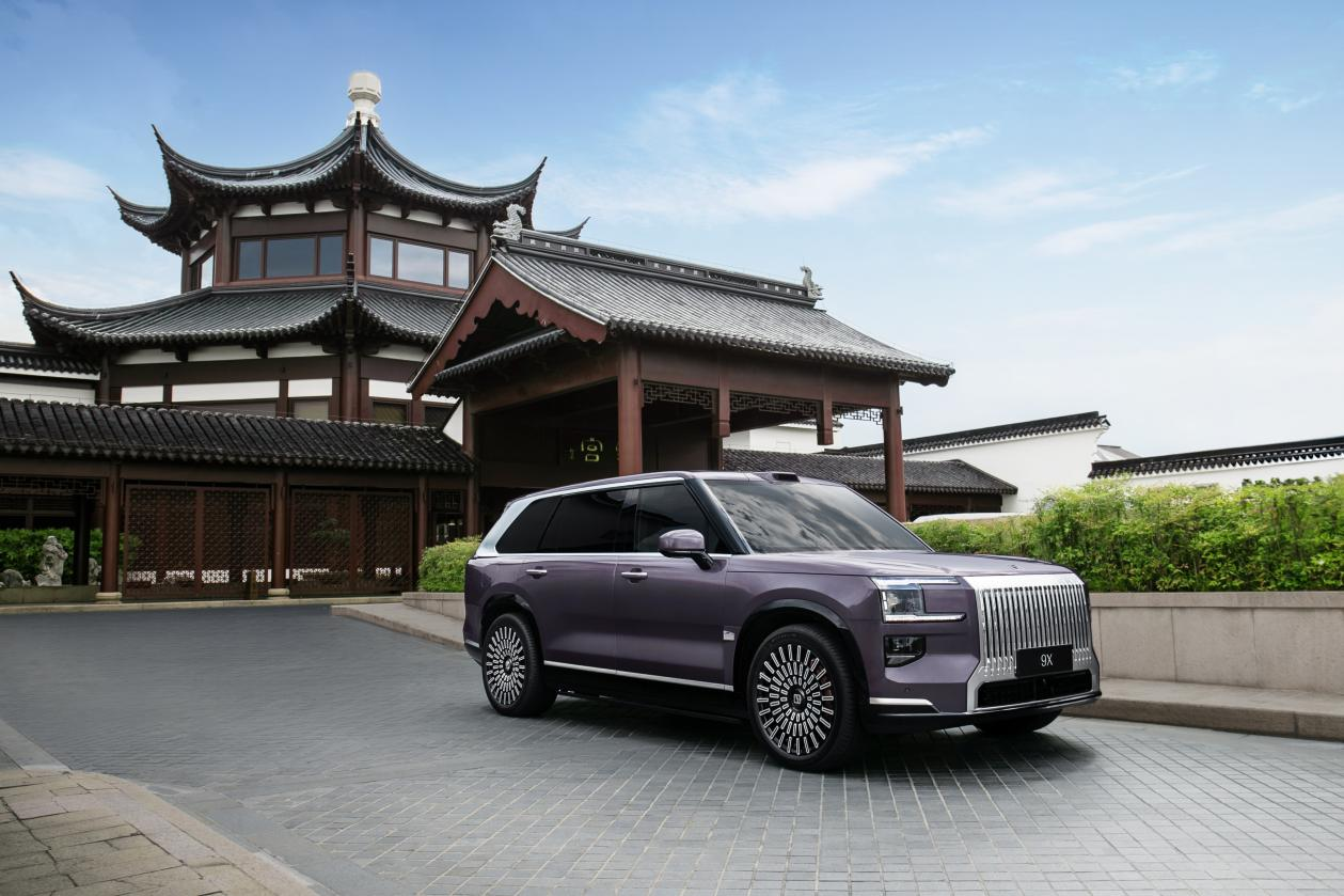 极氪9X正式上市 限时售价45.59万元起