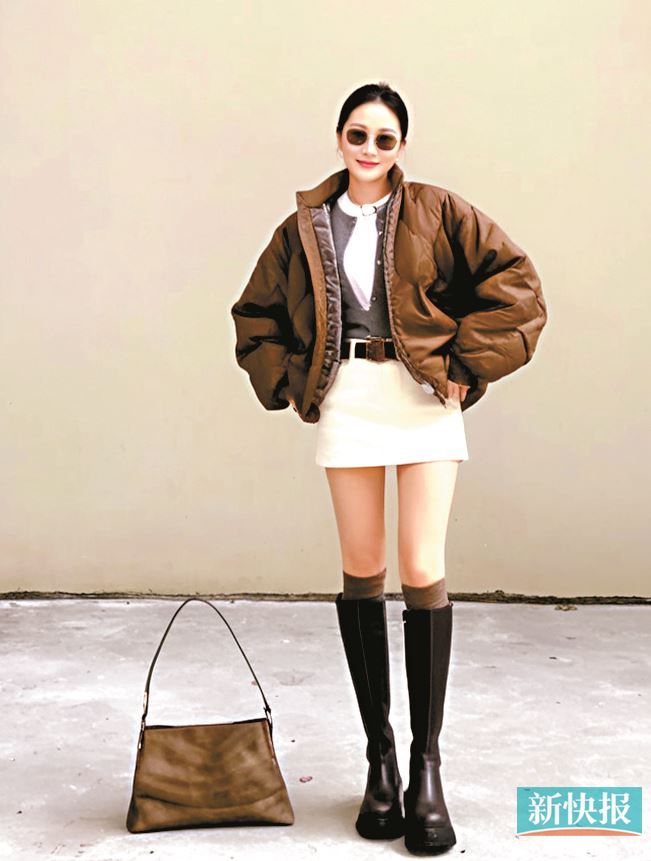 短款夹克长度刚好卡腰线以上，搭高腰包臀短裙瞬间拉高腰线、凸显腰臀比。