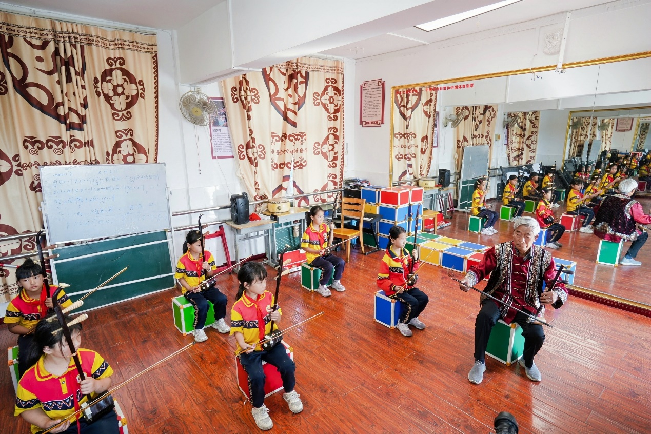 非遗开学第一课：位于攀枝花平地镇中心学校的谈经古乐课堂